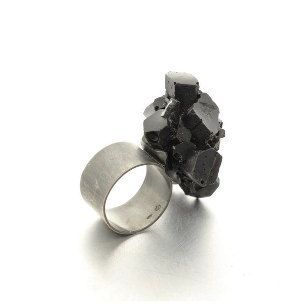 Wide black resin ring